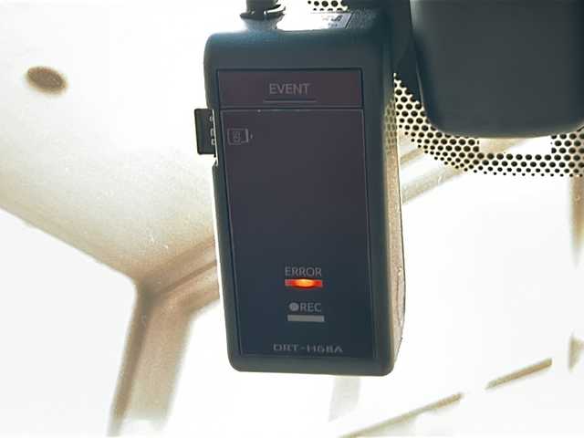 レクサス ＮＸ 300h Fスポーツ 静岡県 2018(平30)年 9.3万km ソニックチタニウム 純正ナビ/・ラジオ/フルセグTV/Miracast/・CD/DVD/SD/USB/AUX/Bluetooth/主要装備/・レーダークルーズコントロール　/・ドライブレコーダー　/・サンルーフ　/・バックカメラ　/・シートメモリー　/・シートヒーター　/・エアシート　/・ハンドルヒーター　/・パワーバックドア　/・オートハイビーム　/・オートライト/・レーンキープアシスト/・テレスコピックステアリング/・パドルシフト/・ホールド/・ヒーテッドドアミラー/・プッシュスタート/・スマートキー/・プリクラッシュセーフティー/・SOSコール/・レザーシート/・モデリスタエアロ/・純正アルミホイール/・純正フロアマット