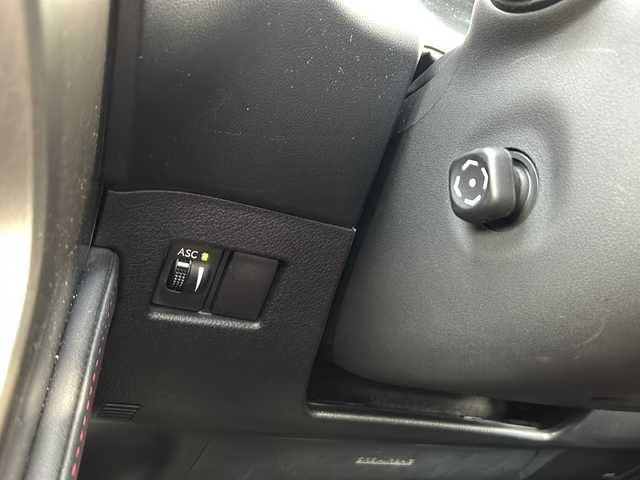 レクサス ＮＸ 300h Fスポーツ 静岡県 2018(平30)年 9.3万km ソニックチタニウム 純正ナビ/・ラジオ/フルセグTV/Miracast/・CD/DVD/SD/USB/AUX/Bluetooth/主要装備/・レーダークルーズコントロール　/・ドライブレコーダー　/・サンルーフ　/・バックカメラ　/・シートメモリー　/・シートヒーター　/・エアシート　/・ハンドルヒーター　/・パワーバックドア　/・オートハイビーム　/・オートライト/・レーンキープアシスト/・テレスコピックステアリング/・パドルシフト/・ホールド/・ヒーテッドドアミラー/・プッシュスタート/・スマートキー/・プリクラッシュセーフティー/・SOSコール/・レザーシート/・モデリスタエアロ/・純正アルミホイール/・純正フロアマット