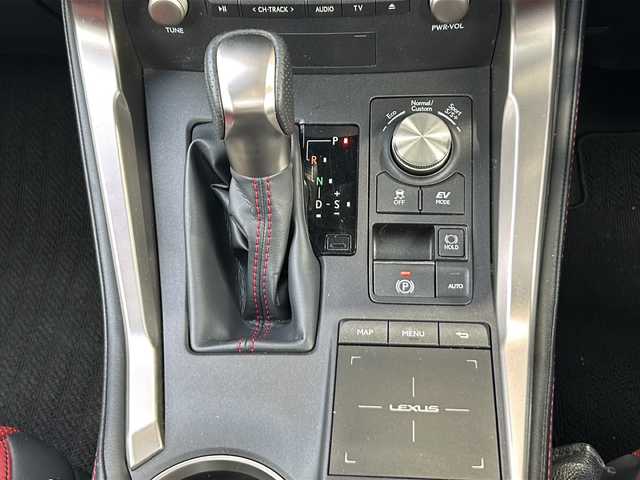 レクサス ＮＸ 300h Fスポーツ 静岡県 2018(平30)年 9.3万km ソニックチタニウム 純正ナビ/・ラジオ/フルセグTV/Miracast/・CD/DVD/SD/USB/AUX/Bluetooth/主要装備/・レーダークルーズコントロール　/・ドライブレコーダー　/・サンルーフ　/・バックカメラ　/・シートメモリー　/・シートヒーター　/・エアシート　/・ハンドルヒーター　/・パワーバックドア　/・オートハイビーム　/・オートライト/・レーンキープアシスト/・テレスコピックステアリング/・パドルシフト/・ホールド/・ヒーテッドドアミラー/・プッシュスタート/・スマートキー/・プリクラッシュセーフティー/・SOSコール/・レザーシート/・モデリスタエアロ/・純正アルミホイール/・純正フロアマット