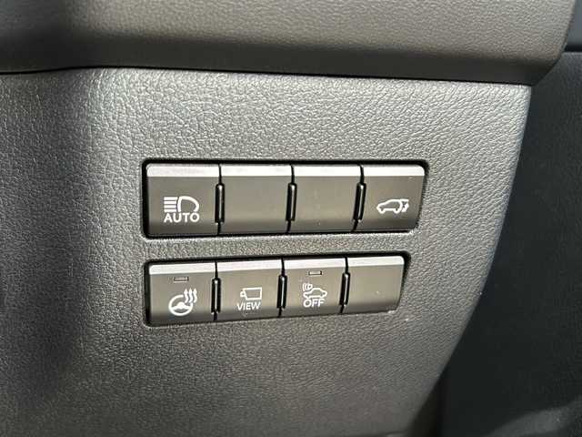 レクサス ＮＸ 300h Fスポーツ 静岡県 2018(平30)年 9.3万km ソニックチタニウム 純正ナビ/・ラジオ/フルセグTV/Miracast/・CD/DVD/SD/USB/AUX/Bluetooth/主要装備/・レーダークルーズコントロール　/・ドライブレコーダー　/・サンルーフ　/・バックカメラ　/・シートメモリー　/・シートヒーター　/・エアシート　/・ハンドルヒーター　/・パワーバックドア　/・オートハイビーム　/・オートライト/・レーンキープアシスト/・テレスコピックステアリング/・パドルシフト/・ホールド/・ヒーテッドドアミラー/・プッシュスタート/・スマートキー/・プリクラッシュセーフティー/・SOSコール/・レザーシート/・モデリスタエアロ/・純正アルミホイール/・純正フロアマット