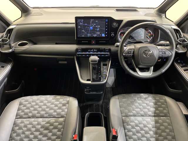 トヨタ ヴォクシー S－Z 愛媛県 2024(令6)年 0.6万km ホワイトパールクリスタルシャイン 純正１０．５型コネクティッドナビ　モデリスタフルエアロ　１３．２型フリップダウンモニター　デジタルインナーミラー　電動リアゲート　ビルトインＥＴＣ２．０　ハーフレザーシート　シートヒーター　禁煙車/・快適利便パッケージ/ハンズフリーパワースライド/ステアリングヒーター/ナノイー/セカンドシートシートヒーター/オットマン/パワーバックドア