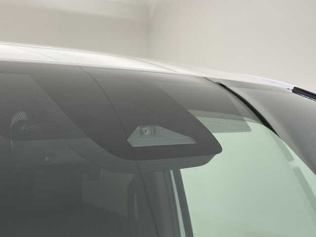 トヨタ ヴォクシー S－Z 愛媛県 2024(令6)年 0.6万km ホワイトパールクリスタルシャイン 純正１０．５型コネクティッドナビ　モデリスタフルエアロ　１３．２型フリップダウンモニター　デジタルインナーミラー　電動リアゲート　ビルトインＥＴＣ２．０　ハーフレザーシート　シートヒーター　禁煙車/・快適利便パッケージ/ハンズフリーパワースライド/ステアリングヒーター/ナノイー/セカンドシートシートヒーター/オットマン/パワーバックドア