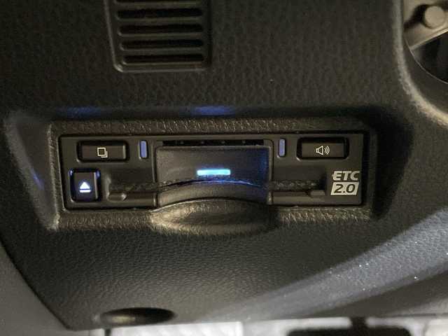 トヨタ ヴォクシー S－Z 愛媛県 2024(令6)年 0.6万km ホワイトパールクリスタルシャイン 純正１０．５型コネクティッドナビ　モデリスタフルエアロ　１３．２型フリップダウンモニター　デジタルインナーミラー　電動リアゲート　ビルトインＥＴＣ２．０　ハーフレザーシート　シートヒーター　禁煙車/・快適利便パッケージ/ハンズフリーパワースライド/ステアリングヒーター/ナノイー/セカンドシートシートヒーター/オットマン/パワーバックドア