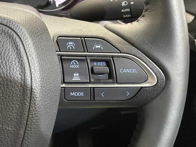 トヨタ ヴォクシー S－Z 愛媛県 2024(令6)年 0.6万km ホワイトパールクリスタルシャイン 純正１０．５型コネクティッドナビ　モデリスタフルエアロ　１３．２型フリップダウンモニター　デジタルインナーミラー　電動リアゲート　ビルトインＥＴＣ２．０　ハーフレザーシート　シートヒーター　禁煙車/・快適利便パッケージ/ハンズフリーパワースライド/ステアリングヒーター/ナノイー/セカンドシートシートヒーター/オットマン/パワーバックドア