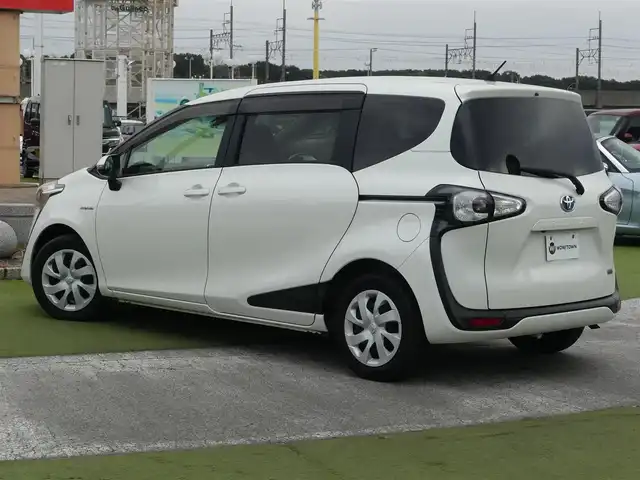トヨタ シエンタ ハイブリッド G 千葉県 2017(平29)年 6.9万km ホワイトパールクリスタルシャイン Toyota Safety Sense/・プリクラッシュセーフティ/・レーンディパーチャーアラート/・オートハイビーム/両側パワースライドドア/純正SDナビ/地デジTV/【DVD/CD再生機能　Bluetooth接続】/バックカメラ/革巻きステアリング/ETC/HIDヘッドライト/ウインカーミラー/スマートキー