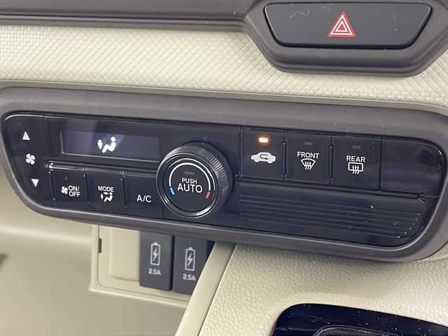 ホンダ Ｎ ＢＯＸ G L ホンダセンシング 茨城県 2018(平30)年 4.7万km ブリティッシュグリーンP 社外ナビ/ワンセグTV/バックカメラ/ETC/追従クルーズコントロール/片側パワースライドドア/LEDヘッドライト/コーナーセンサー/衝突軽減ブレーキ/横滑り防止装置