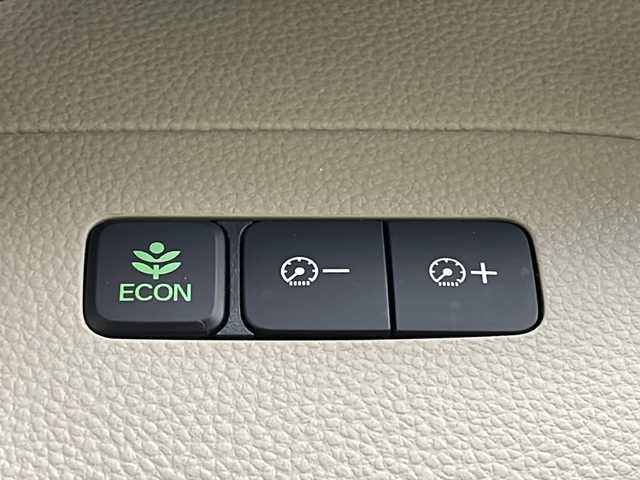 ホンダ Ｎ ＢＯＸ G L ホンダセンシング 茨城県 2018(平30)年 4.7万km ブリティッシュグリーンP 社外ナビ/ワンセグTV/バックカメラ/ETC/追従クルーズコントロール/片側パワースライドドア/LEDヘッドライト/コーナーセンサー/衝突軽減ブレーキ/横滑り防止装置