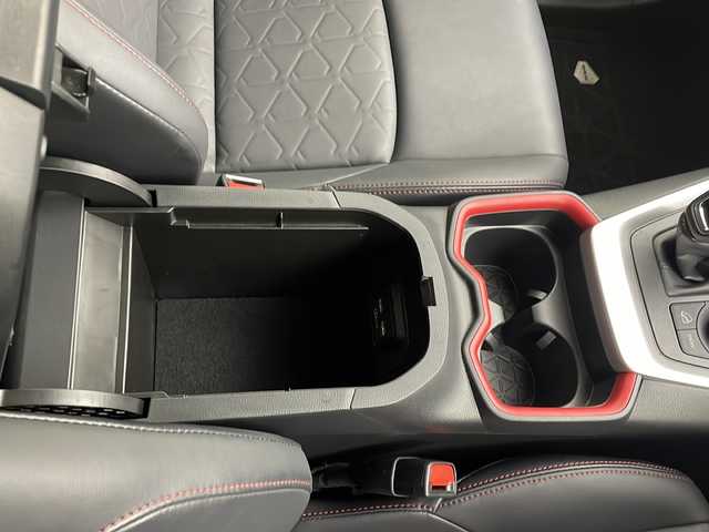 トヨタ ＲＡＶ４ アドベンチャー オフロードPKG 秋田県 2021(令3)年 2.4万km アティチュードブラックマイカ 4WD/純正ナビ　/フルセグTV/AM/FM/Bluetooth　/バックカメラ　/トヨタセーフティーセンス　/ブラインドスポットモニター　/レーダークルーズコントロール　/レーンキープアシスト/横滑り防止装置/前後クリアランスソナー/ヒルディセントコントロール/レザーシート/運転席パワーシート　/ETC2.0　/前後ドライブレコーダー/LEDヘッドライト/オートマチックハイビーム/ルーフレール/純正アルミホイール/純正フロアマット