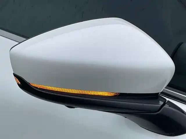 マツダ ＣＸ－３０ XD プロアクティブツーリングセレクション 香川県 2021(令3)年 3.4万km スノーフレイクホワイトパールマイカ 登録時走行距離：33433km/ターボ/純正SDナビゲーション/→CD/DVD 再生/→フルセグTV/全方位カメラ/衝突被害軽減/レーダークルーズコントロール/レーンキープアシスト/前後コーナーセンサー/オートハイビーム/LEDオートライト/ヘッドアップディスプレイ/横滑り防止装置/シートヒーター/パワーシート/ステアリングヒーター/ステアリングリモコン/革巻きステアリング/純正18インチアルミホイール/純正フロアマット