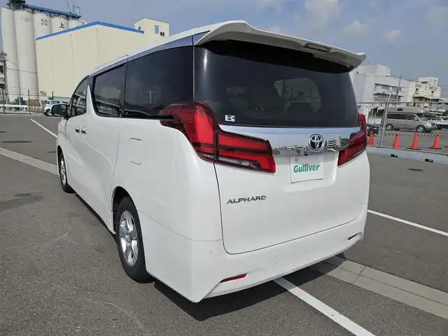 トヨタ アルファード X 愛知県 2020(令2)年 2.4万km ホワイトパールクリスタルシャイン ワンオーナー/純正9型ナビ(BT/CD/DVD)/フルセグTV/パワースライドドア(両側)/バックカメラ/ビルトインETC/レーダークルーズコントロール/インテリジェントクリアランスソナー/セーフティセンス/・プリクラッシュセーフティ/・レーントレーシングアシスト/・ロードサインアシスト/・オートマチックハイビーム/二眼LEDヘッドランプ/デュアルオートエアコン/本革巻きステアリング/2列目チップアップシート/純正16インチアルミホイール/スマートキー/スマートエントリー/プッシュスタートシステム/禁煙車