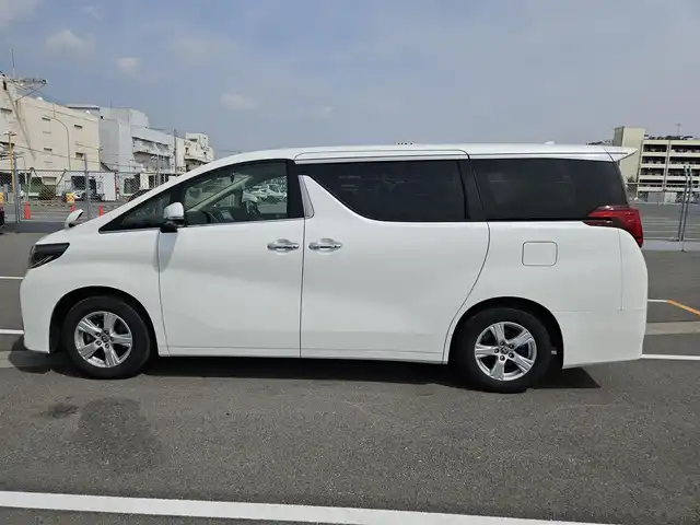 トヨタ アルファード X 愛知県 2020(令2)年 2.4万km ホワイトパールクリスタルシャイン ワンオーナー/純正9型ナビ(BT/CD/DVD)/フルセグTV/パワースライドドア(両側)/バックカメラ/ビルトインETC/レーダークルーズコントロール/インテリジェントクリアランスソナー/セーフティセンス/・プリクラッシュセーフティ/・レーントレーシングアシスト/・ロードサインアシスト/・オートマチックハイビーム/二眼LEDヘッドランプ/デュアルオートエアコン/本革巻きステアリング/2列目チップアップシート/純正16インチアルミホイール/スマートキー/スマートエントリー/プッシュスタートシステム/禁煙車