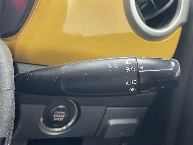 スズキ ハスラー X 滋賀県 2016(平28)年 6.7万km アクティブイエロー/ブラック2トーンルーフ 禁煙車/純正ナビ/（CD・フルセグTV・Bluetooth・USB・AUX)/全方位カメラ/前席シートヒーター/プッシュスタート/レーンキープアシスト/アイドリングストップ/スマートキー/HIDヘッドライト/衝突被害軽減システム/横滑り防止装置/ＥＴＣ/オートライト