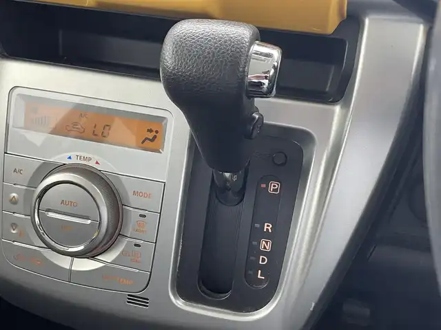 スズキ ハスラー X 滋賀県 2016(平28)年 6.7万km アクティブイエロー/ブラック2トーンルーフ 禁煙車/純正ナビ/（CD・フルセグTV・Bluetooth・USB・AUX)/全方位カメラ/前席シートヒーター/プッシュスタート/レーンキープアシスト/アイドリングストップ/スマートキー/HIDヘッドライト/衝突被害軽減システム/横滑り防止装置/ＥＴＣ/オートライト