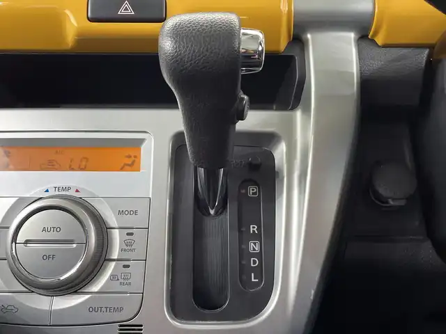 スズキ ハスラー X 栃木県 2016(平28)年 6.7万km アクティブイエロー/ブラック2トーンルーフ 純正ナビ/（CD/フルセグTV/Bluetooth/USB/AUX)/全方位カメラ/バックカメラ/スズキセーフティサポート/・デュアルカメラブレーキサポート/・誤発進抑制機能/・車線逸脱抑制機能/・車線逸脱警報機能/・ふらつき警報機能/・先行車発進お知らせ機能/・標識認識機能/・ハイビームアシスト/ＥＴＣ/前席シートヒーター/アイドリングストップ/スマートキー/HIDヘッドライト/アイドリングストップ/オートライト/純正フロアマット