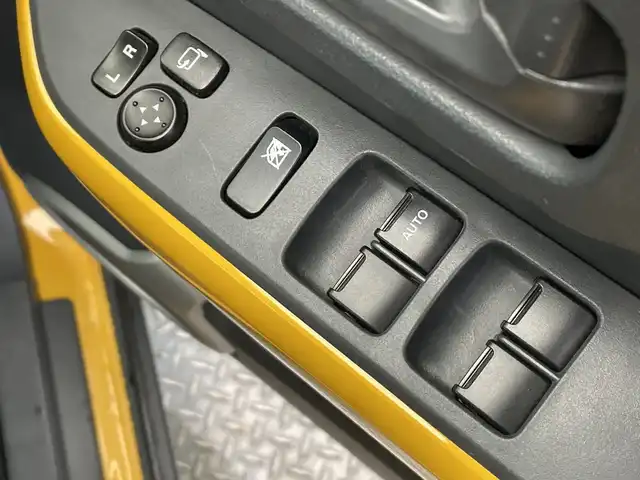 スズキ ハスラー X 栃木県 2016(平28)年 6.7万km アクティブイエロー/ブラック2トーンルーフ 純正ナビ/（CD/フルセグTV/Bluetooth/USB/AUX)/全方位カメラ/バックカメラ/スズキセーフティサポート/・デュアルカメラブレーキサポート/・誤発進抑制機能/・車線逸脱抑制機能/・車線逸脱警報機能/・ふらつき警報機能/・先行車発進お知らせ機能/・標識認識機能/・ハイビームアシスト/ＥＴＣ/前席シートヒーター/アイドリングストップ/スマートキー/HIDヘッドライト/アイドリングストップ/オートライト/純正フロアマット