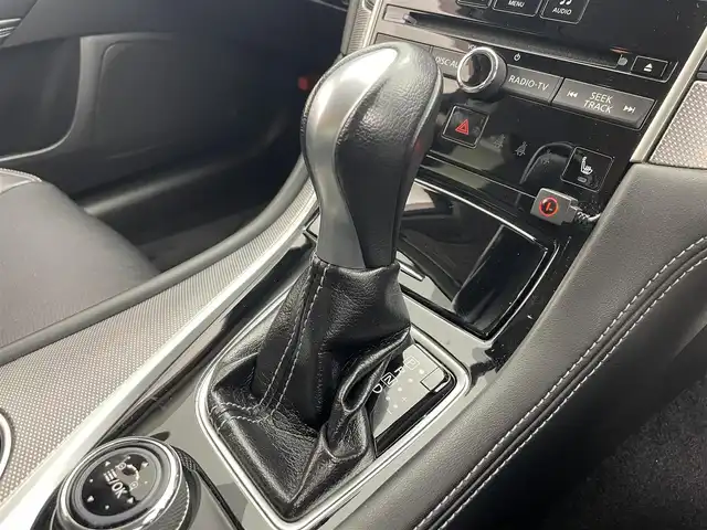日産 スカイライン 200GT－t タイプSP 茨城県 2014(平26)年 7.4万km クリスタルホワイトパール 純正8型ナビ/全方位カメラ/フルセグ/衝突被害軽減ブレーキ/車線逸脱抑制装置/レーダークルーズコントロール/クリアランスソナー/BSI/ETC/本革シート/シートヒーター/純正19ンチAW/LEDヘッドライト/スマートキー