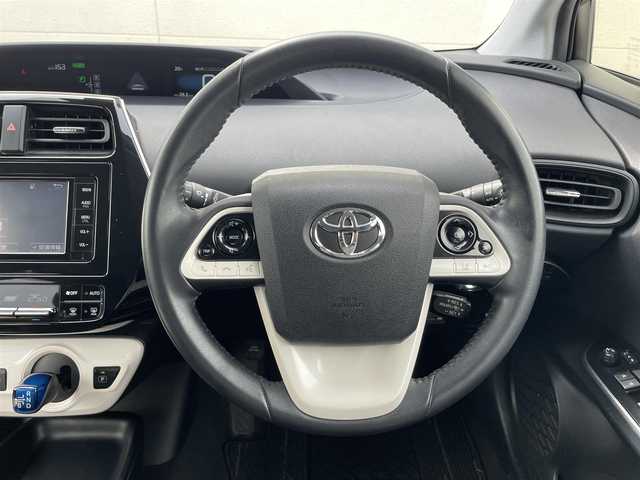 トヨタ プリウス S 茨城県 2016(平28)年 4.5万km スティールブロンドM モデリスタエアロ/純正ナビ/　Bluetooth・フルセグテレビ走行中視聴可能/レーダークルーズコントロール/純正フロアマット/横滑り防止装置/AFS/コーナーセンサー/レーンキープアシスト/盗難防止装置/オートライト/オートマチックハイビーム/LEDヘッドライト/衝突被害軽減システム/パワーステアリング/パワーウィンドウ/スマートキー/スペアキーあり