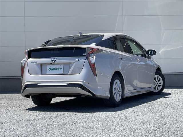 トヨタ プリウス S 茨城県 2016(平28)年 4.5万km スティールブロンドM モデリスタエアロ/純正ナビ/　Bluetooth・フルセグテレビ走行中視聴可能/レーダークルーズコントロール/純正フロアマット/横滑り防止装置/AFS/コーナーセンサー/レーンキープアシスト/盗難防止装置/オートライト/オートマチックハイビーム/LEDヘッドライト/衝突被害軽減システム/パワーステアリング/パワーウィンドウ/スマートキー/スペアキーあり