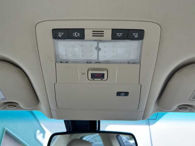 レクサス ＨＳ 250h バージョンI 岐阜県 2010(平22)年 12.5万km ホワイトパールクリスタルシャイン /メーカー純正ナビ(ワンセグTV/AM/FM/DISC/HDD)//レーダークルーズコントロール//ヘッドアップディスプレイ//シートヒーター//シートベンチレーター//前席パワーシート//ETC//ドライビングメモリースイッチ//ワイドビューフロントカメラ//ヘッドライトクリーナースイッチ//リアサンシェードスイッチ//USB入力端子//AUX入力端子//プッシュスタート//純正フロアマット//取説//保証書