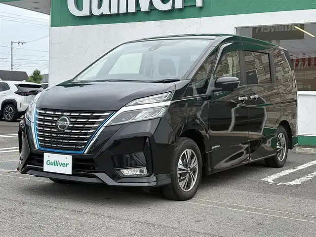 日産 セレナ e－パワー ハイウェイスター V 徳島県 2020(令2)年 2.7万km ダイヤモンドブラック 純正10インチナビ　MM519D-W/AM/FM/Bluetooth/USB/フルセグTV/SD/DISC/ビルトインETC/バックカメラ/アラウンドビューモニター/両側電動スライドドア/クルーズコントロール/LEDヘッドライト/ドライブレコーダー/クリアランスソナー/寒冷地仕様/ハンドルヒーター/ワンオーナー/フォグライト/ブラインドスポットモニター/ドアバイザー/コーナーセンサー/純正フロアマット/純正15インチアルミホイール/プッシュスタート/スペアキー/スマートキー/取扱説明書/新車時保証書