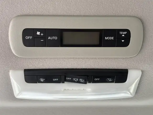 日産 セレナ e－パワー ハイウェイスター V 徳島県 2020(令2)年 2.7万km ダイヤモンドブラック 純正10インチナビ　MM519D-W/AM/FM/Bluetooth/USB/フルセグTV/SD/DISC/ビルトインETC/バックカメラ/アラウンドビューモニター/両側電動スライドドア/クルーズコントロール/LEDヘッドライト/ドライブレコーダー/クリアランスソナー/寒冷地仕様/ハンドルヒーター/ワンオーナー/フォグライト/ブラインドスポットモニター/ドアバイザー/コーナーセンサー/純正フロアマット/純正15インチアルミホイール/プッシュスタート/スペアキー/スマートキー/取扱説明書/新車時保証書