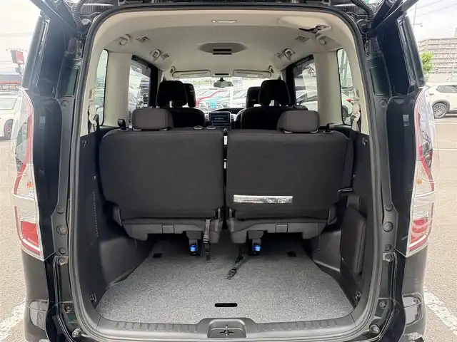 日産 セレナ e－パワー ハイウェイスター V 徳島県 2020(令2)年 2.7万km ダイヤモンドブラック 純正10インチナビ　MM519D-W/AM/FM/Bluetooth/USB/フルセグTV/SD/DISC/ビルトインETC/バックカメラ/アラウンドビューモニター/両側電動スライドドア/クルーズコントロール/LEDヘッドライト/ドライブレコーダー/クリアランスソナー/寒冷地仕様/ハンドルヒーター/ワンオーナー/フォグライト/ブラインドスポットモニター/ドアバイザー/コーナーセンサー/純正フロアマット/純正15インチアルミホイール/プッシュスタート/スペアキー/スマートキー/取扱説明書/新車時保証書