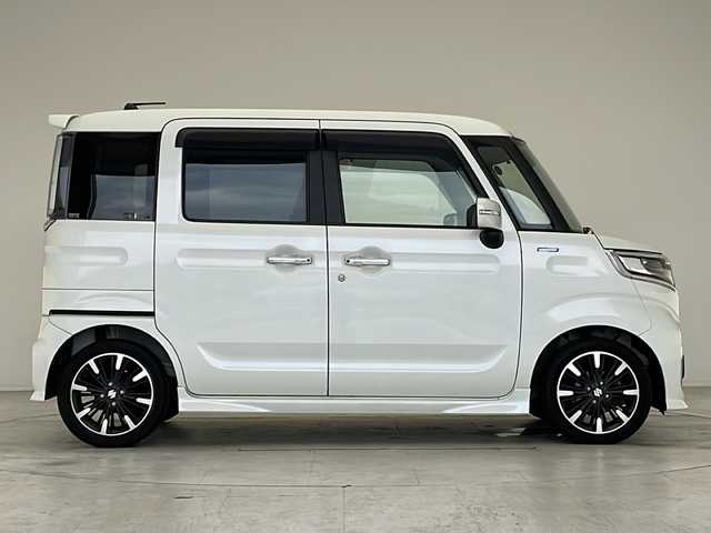 スズキ スペーシア カスタム HYBRID XS ターボ 愛知県 2018(平30)年 5.6万km ピュアホワイトP 衝突被害軽減ブレーキ/社外7インチSD（ナビあり）/両側パワースライドドア/クルーズコントロール/シートヒーター/ワンセグTV/CD/Bluetooth/バックカメラ/コーナーセンサー/純正アルミホイール/LEDヘッドライト/パドルシフト/オートマチックハイビーム/ドライブレコーダー/ETC/ステアリングスイッチ/スマートキー/プッシュスタート
