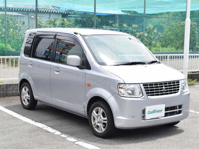 三菱 ｅＫワゴン M 兵庫県 2010(平22)年 5.2万km シルバー 走行距離約51871km/フロアマット/ドアバイザー