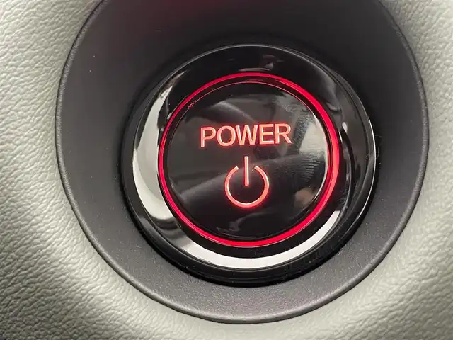 ホンダ フリード ハイブリット e:HEV クロスター 滋賀県 2025(令7)年 0.1千km クリスタルブラックパール 登録済未使用車/純正９インチナビ(AM/FM/フルセグ/Bluetooth/AppleCarAuto/AndroidAuto)/ＢＳＭ/両側電動ドア/追従クルーズコントロール/シートヒーター/ＬＥＤヘッドライト/コーナーセンサー/オートライト/バックカメラ/横滑り防止装置/レーンキープアシスト/衝突軽減システム/電子パーキング/オートホールドブレーキ/プッシュスタート/スマートキー×2