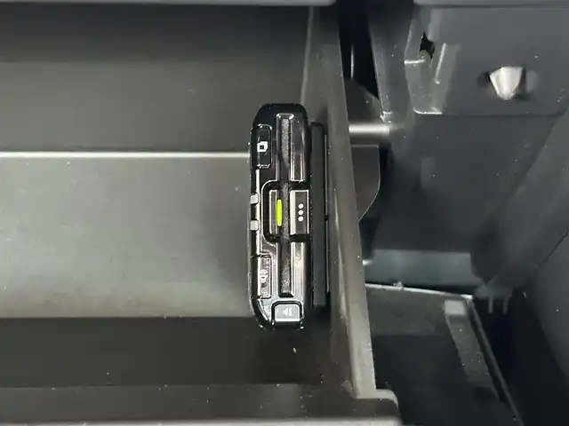 トヨタ ８６ GR 兵庫県 2018(平30)年 2.5万km クリスタルホワイトパール 6MT/GR RECAROシート/純正ナビ(NSZT-W66T)/(CD/DVD/BT)/フルセグTV/ETC/クルーズコントロール/オートライト/LEDヘッドライト/フォグランプ/ヘッドライトレベライザー/ステアリングリモコン/革巻きステアリング/電動格納ミラー/スマートキー/スペアキー/純正フロアマット/純正アルミ17インチ