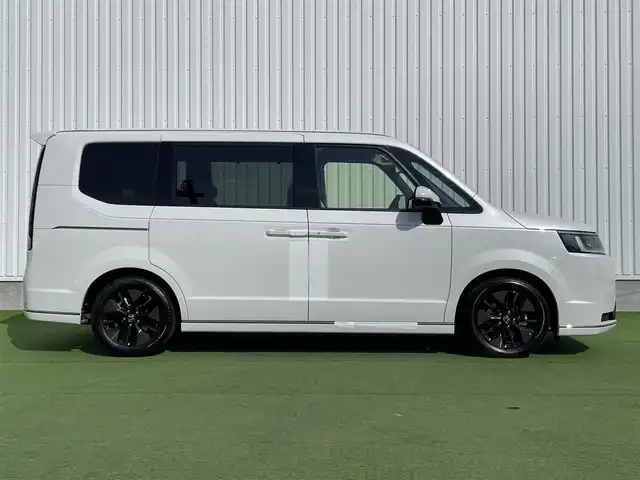 ホンダ ステップワゴン スパーダ eHEV 香川県 2025(令7)年 0.1千km プラチナホワイトパール 純正11.4インチメモリーナビ/→AM/FM/CD/DVD/Bluetooth/フルセグTV/バックカメラ/レーダークルーズコントロール/レーンキープアシスト/両側パワースライドドア/パワーバックドア/シートヒーター/LEDヘッドライト/ホンダセンシング/オットマン/コーナーセンサー/プッシュスタート/スマートキー/スペアキー×1/ステアリングスイッチ/サンシェード/革巻きステアリング/横滑り防止装置
