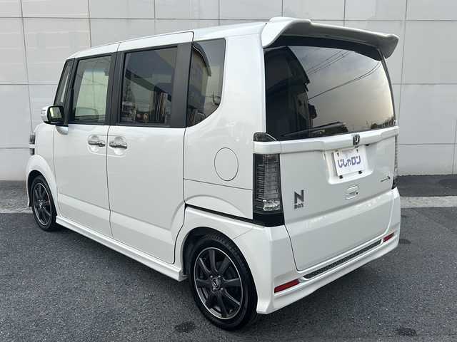 ホンダ Ｎ ＢＯＸ モデューロ X G 埼玉県 2016(平28)年 8.2万km プレミアムホワイトパールⅡ (株)IDOMが運営する【じしゃロン熊谷店】の自社ローン専用車両になりますこちらは現金またはオートローンご利用時の価格です。自社ローンご希望の方は別途その旨お申付け下さい/社外ナビ　CN-RE04D/（フルセグTV/Bluetooth/CD/DVD/AM/FM）/ETC/ドライブレコーダー/両側パワースライドドア/純正フロアマット/ロールサンシェード/ウインカーミラー/フォグランプ/ステアリングリモコン/スマートキースペア×１/プッシュスタート/車両・ナビ取扱説明書