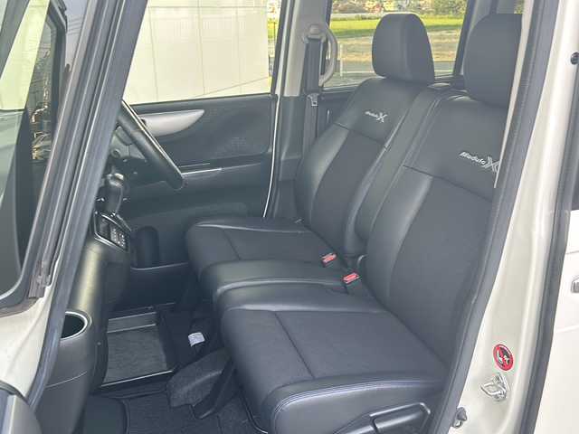ホンダ Ｎ ＢＯＸ モデューロ X G 埼玉県 2016(平28)年 8.2万km プレミアムホワイトパールⅡ (株)IDOMが運営する【じしゃロン熊谷店】の自社ローン専用車両になりますこちらは現金またはオートローンご利用時の価格です。自社ローンご希望の方は別途その旨お申付け下さい/社外ナビ　CN-RE04D/（フルセグTV/Bluetooth/CD/DVD/AM/FM）/ETC/ドライブレコーダー/両側パワースライドドア/純正フロアマット/ロールサンシェード/ウインカーミラー/フォグランプ/ステアリングリモコン/スマートキースペア×１/プッシュスタート/車両・ナビ取扱説明書