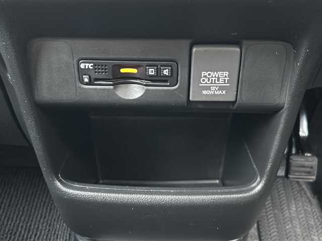 ホンダ Ｎ ＢＯＸ モデューロ X G 埼玉県 2016(平28)年 8.2万km プレミアムホワイトパールⅡ (株)IDOMが運営する【じしゃロン熊谷店】の自社ローン専用車両になりますこちらは現金またはオートローンご利用時の価格です。自社ローンご希望の方は別途その旨お申付け下さい/社外ナビ　CN-RE04D/（フルセグTV/Bluetooth/CD/DVD/AM/FM）/ETC/ドライブレコーダー/両側パワースライドドア/純正フロアマット/ロールサンシェード/ウインカーミラー/フォグランプ/ステアリングリモコン/スマートキースペア×１/プッシュスタート/車両・ナビ取扱説明書