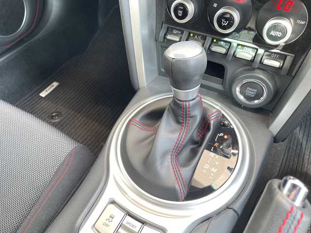 スバル ＢＲＺ S 愛知県 2017(平29)年 2.1万km ラピスブルーP 純正ナビ/クルーズコントロール/バックカメラ/リアスポイラー/純正アルミホイール/革巻きハンドル/LEDヘッドライト/パドルシフト/オートライト/フルセグ/CD DVD/Bluetooth/ETC/ステアリングスイッチ/スマートキー/プッシュスタート