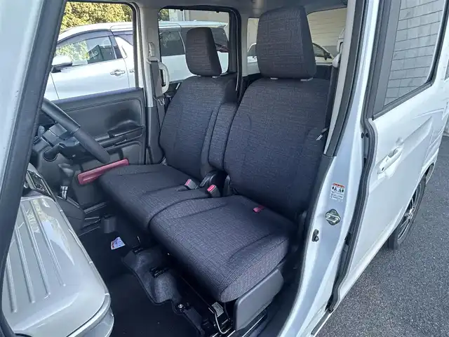 スズキ スペーシア HYBRID X 大阪府 2018(平30)年 0.8万km ピュアホワイトP 8インチナビ　/フルセグ　/Bluetooth　/両側パワースライドドア　/シートヒーター　/LEDヘッドライト　/オートライト　/アイドリングストップ　/スマートキー　/フロアーマット　