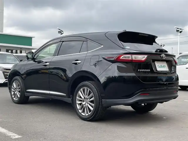 トヨタ ハリアー プレミアム 東京都 2017(平29)年 7.1万km ブラック 後期型　/サンルーフ　/純正９型ナビ　/電動リアゲート　/追従クルコン　/ハーフレザー　/前後ドラレコ　/ビルトインＥＴＣ　/シーケンシャルウィンカー　/ＬＥＤヘッド　/電動パーキング　/フルセグＴＶ　/Ｂｌｕｅｔｏｏｔｈ