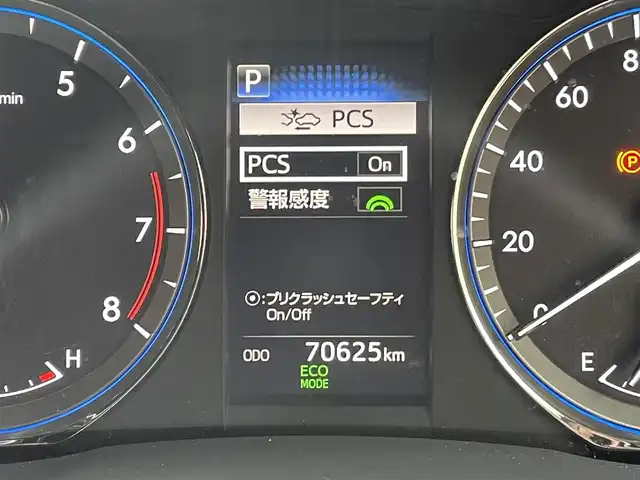 トヨタ ハリアー プレミアム 東京都 2017(平29)年 7.1万km ブラック 後期型　/サンルーフ　/純正９型ナビ　/電動リアゲート　/追従クルコン　/ハーフレザー　/前後ドラレコ　/ビルトインＥＴＣ　/シーケンシャルウィンカー　/ＬＥＤヘッド　/電動パーキング　/フルセグＴＶ　/Ｂｌｕｅｔｏｏｔｈ