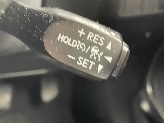 トヨタ ハリアー プレミアム 東京都 2017(平29)年 7.1万km ブラック 後期型　/サンルーフ　/純正９型ナビ　/電動リアゲート　/追従クルコン　/ハーフレザー　/前後ドラレコ　/ビルトインＥＴＣ　/シーケンシャルウィンカー　/ＬＥＤヘッド　/電動パーキング　/フルセグＴＶ　/Ｂｌｕｅｔｏｏｔｈ