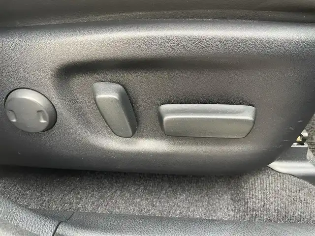 トヨタ ハリアー プレミアム 東京都 2017(平29)年 7.1万km ブラック 後期型　/サンルーフ　/純正９型ナビ　/電動リアゲート　/追従クルコン　/ハーフレザー　/前後ドラレコ　/ビルトインＥＴＣ　/シーケンシャルウィンカー　/ＬＥＤヘッド　/電動パーキング　/フルセグＴＶ　/Ｂｌｕｅｔｏｏｔｈ