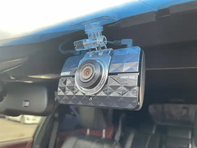 トヨタ ハリアー プレミアム 東京都 2017(平29)年 7.1万km ブラック 後期型　/サンルーフ　/純正９型ナビ　/電動リアゲート　/追従クルコン　/ハーフレザー　/前後ドラレコ　/ビルトインＥＴＣ　/シーケンシャルウィンカー　/ＬＥＤヘッド　/電動パーキング　/フルセグＴＶ　/Ｂｌｕｅｔｏｏｔｈ