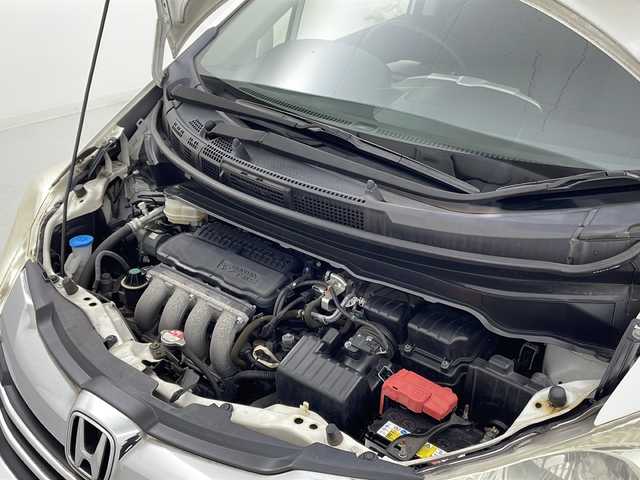 ホンダ フリード G ジャストセレクション 宮城県 2014(平26)年 3.2万km ホワイトオーキッドパール 禁煙車/純正7型インターナビ/・BT.CD.DVD.SD/・ワンセグTV/バックカメラ/片側パワースライドドア/ビルトインETC/ドライブレコーダー（FR）/ステアリングスイッチ/スマートキー/横滑り防止/アイドリングストップ/純正フロアマット/純正ドアバイザー/社外15インチAW/３列シート/オートライト/オートエアコン