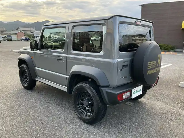 スズキ ジムニー シエラ JL 滋賀県 2021(令3)年 6.8万km ミディアムグレー ワンオーナー/車検8年12月まで/スズキセーフティサポート/パートタイム4WD/カーオーディオ/Bluetooth、CD、USB/前ドライブレコーダー/ビルトインETC/前席シートヒーター/ラバーマット/フォグランプ/スペアキー有り/取扱説明書/保証書