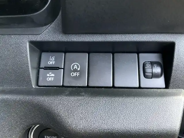 スズキ ジムニー シエラ JL 滋賀県 2021(令3)年 6.8万km ミディアムグレー ワンオーナー/車検8年12月まで/スズキセーフティサポート/パートタイム4WD/カーオーディオ/Bluetooth、CD、USB/前ドライブレコーダー/ビルトインETC/前席シートヒーター/ラバーマット/フォグランプ/スペアキー有り/取扱説明書/保証書