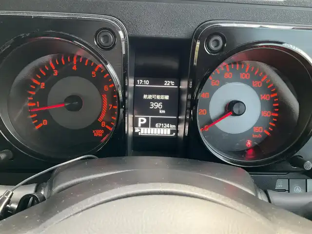 スズキ ジムニー シエラ JL 滋賀県 2021(令3)年 6.8万km ミディアムグレー ワンオーナー/車検8年12月まで/スズキセーフティサポート/パートタイム4WD/カーオーディオ/Bluetooth、CD、USB/前ドライブレコーダー/ビルトインETC/前席シートヒーター/ラバーマット/フォグランプ/スペアキー有り/取扱説明書/保証書