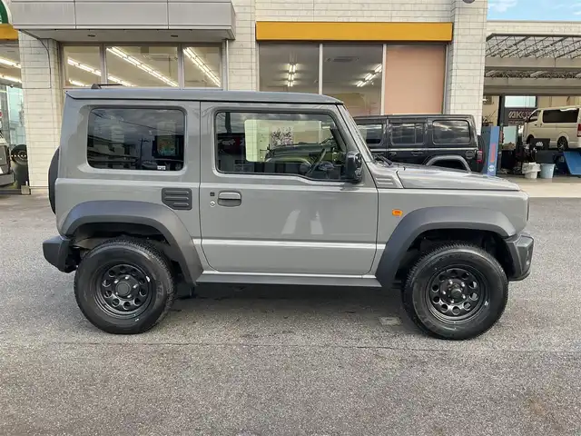 スズキ ジムニー シエラ JL 滋賀県 2021(令3)年 6.8万km ミディアムグレー ワンオーナー/車検8年12月まで/スズキセーフティサポート/パートタイム4WD/カーオーディオ/Bluetooth、CD、USB/前ドライブレコーダー/ビルトインETC/前席シートヒーター/ラバーマット/フォグランプ/スペアキー有り/取扱説明書/保証書