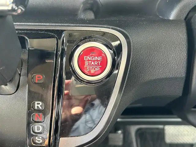 ホンダ Ｎ ＢＯＸ カスタム ターボ SSパッケージ 福岡県 2016(平28)年 12.6万km プレミアムホワイトパールⅡ プッシュスタートボタン/スマートキー/クルーズコントロール/HDDナビ/Bluetoothオーディオ/フルセグTV/バックカメラ/ビルトインETC/純正フロアマット/ハーフレザーシート/運転席・助手席シートヒーター/純正アルミホイール/LEDヘッドライト