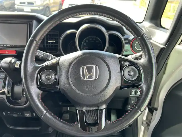 ホンダ Ｎ ＢＯＸ カスタム ターボ SSパッケージ 福岡県 2016(平28)年 12.6万km プレミアムホワイトパールⅡ プッシュスタートボタン/スマートキー/クルーズコントロール/HDDナビ/Bluetoothオーディオ/フルセグTV/バックカメラ/ビルトインETC/純正フロアマット/ハーフレザーシート/運転席・助手席シートヒーター/純正アルミホイール/LEDヘッドライト