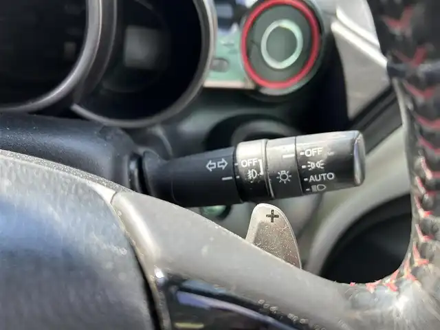 ホンダ Ｎ ＢＯＸ カスタム ターボ SSパッケージ 福岡県 2016(平28)年 12.6万km プレミアムホワイトパールⅡ プッシュスタートボタン/スマートキー/クルーズコントロール/HDDナビ/Bluetoothオーディオ/フルセグTV/バックカメラ/ビルトインETC/純正フロアマット/ハーフレザーシート/運転席・助手席シートヒーター/純正アルミホイール/LEDヘッドライト