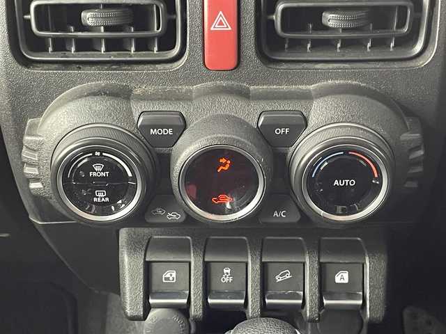 スズキ ジムニー XL 道央・札幌 2020(令2)年 3.9万km スペリアホワイト ・４WD/・ケンウッド７V型メモリーナビ（MDV-L407）/　CD/DVD/SD/USB/ワンセグTV/・バックカメラ/・横滑り防止装置/・ABS/・ダウンヒルアシストコントロール/・D+N席シートヒーター/・フロントフォグランプ/・ヘッドランプレベライザー/・純正フロアマット/・プッシュスタート/・スマートキー